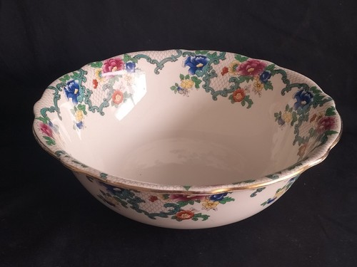 Vintage royal cauldron - royal,